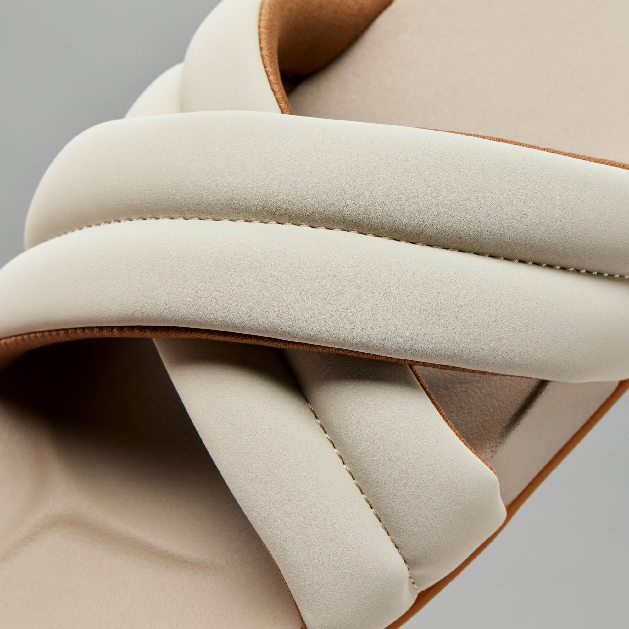 Hila - Cloudy - Image 3